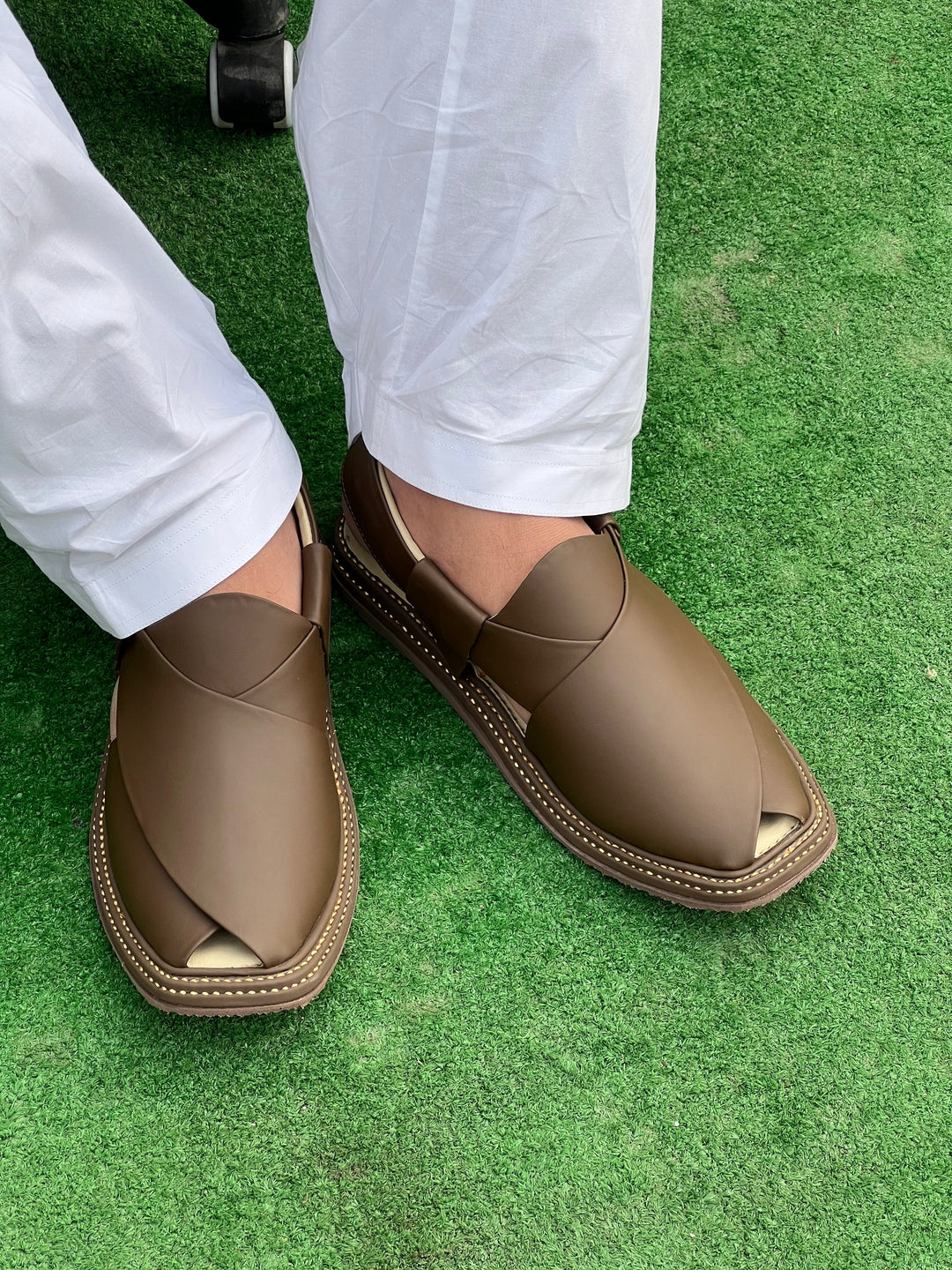 Kaptan Medicated Chappal Chocolate